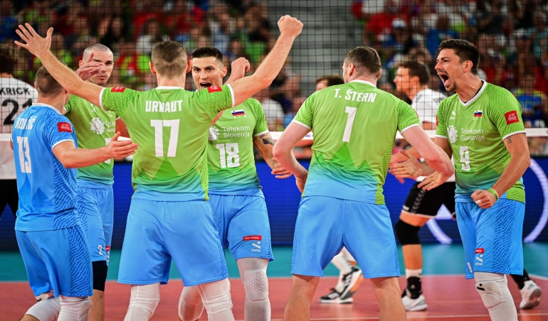 Slovenia and Italy Progress in European Volleyball Championship